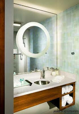 Hotel Springhill Detroit 3*